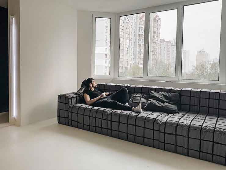 Stylish modular sofa from Trone Grande for architect Yova Yager