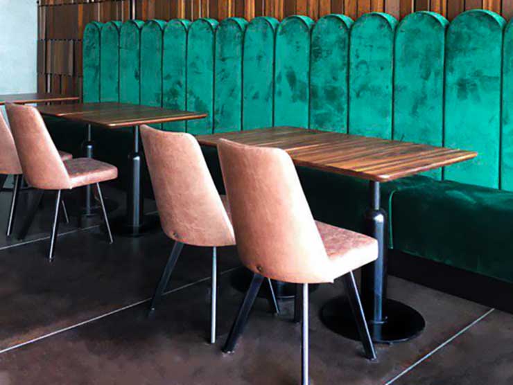 New horizon: stylish furniture from Trone Grande for a restaurant in Minsk