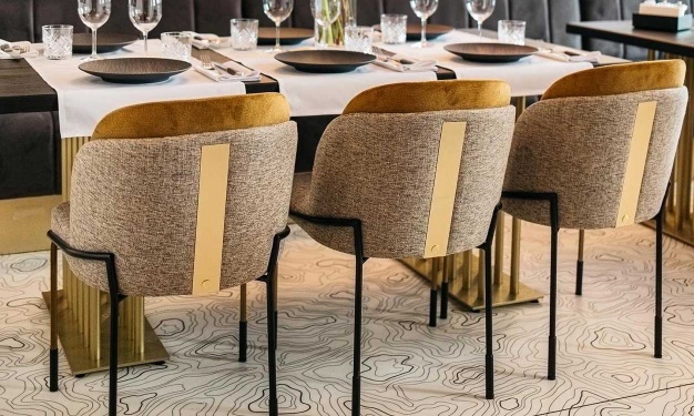 "Sam's Steak House" restaurant